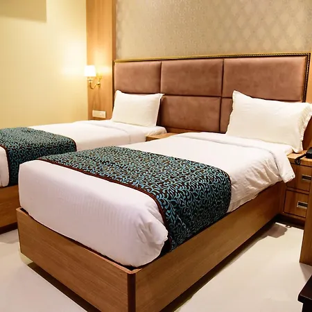 Hotel Awana 3*