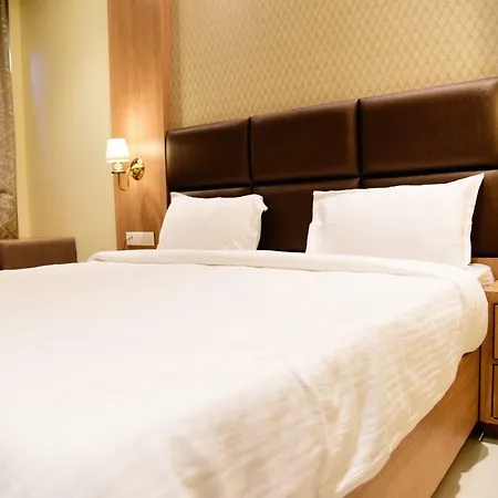 Awana 3* Raj Nandgaon
